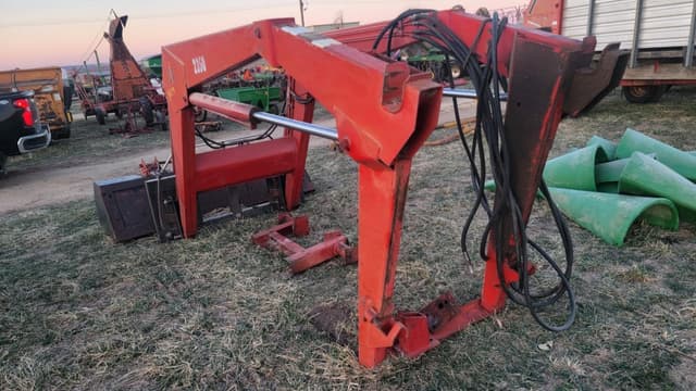 Image of International Harvester 2350 equipment image 1