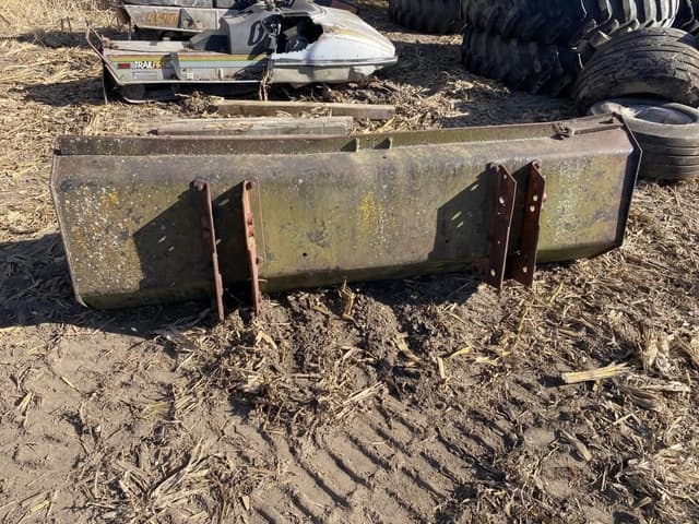 Image of International Harvester 2350 equipment image 3