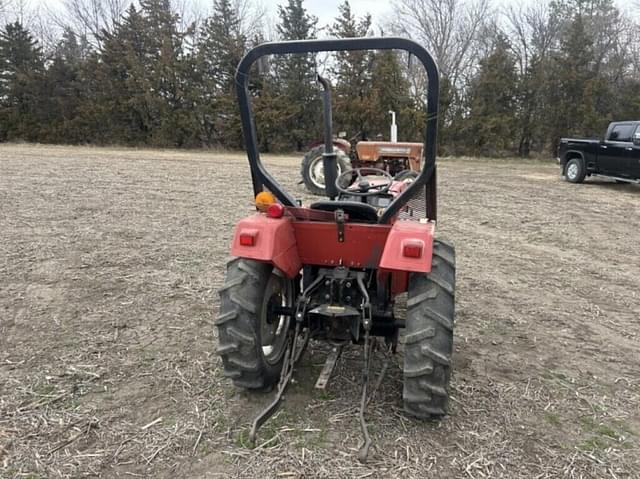 Image of International Harvester 244 equipment image 3