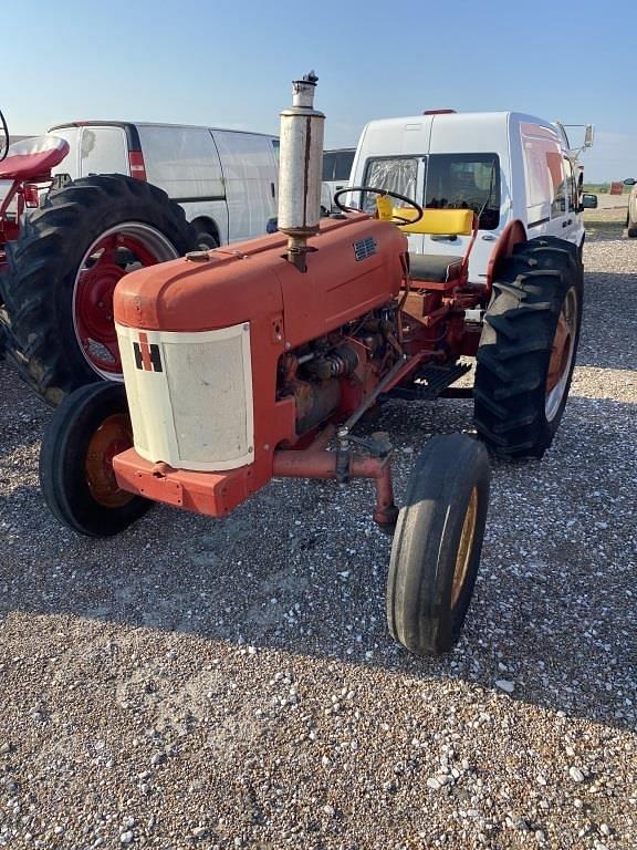Image of International Harvester 300 Image 1