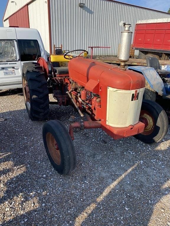 Image of International Harvester 300 Image 0