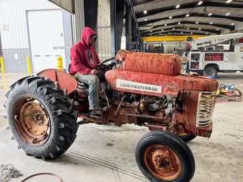 Main image International Harvester 300