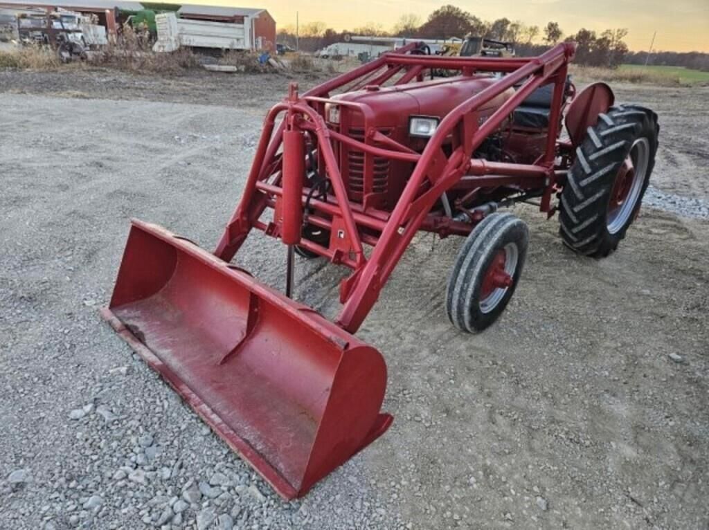 Main image International Harvester 300