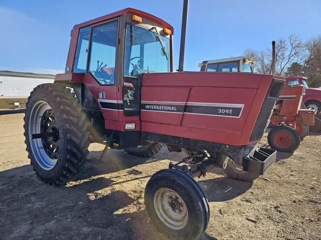 Image of International Harvester 3088 equipment image 2