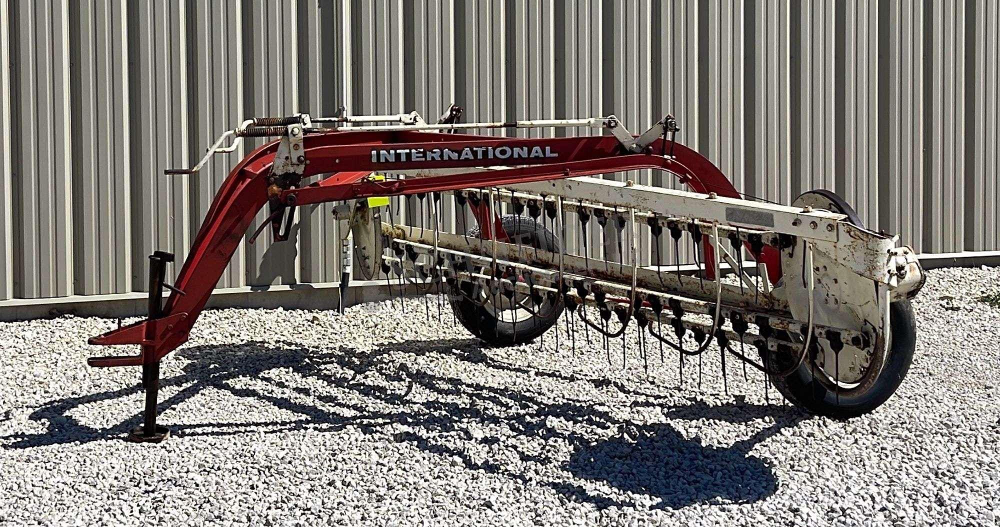 Main image International Harvester 35