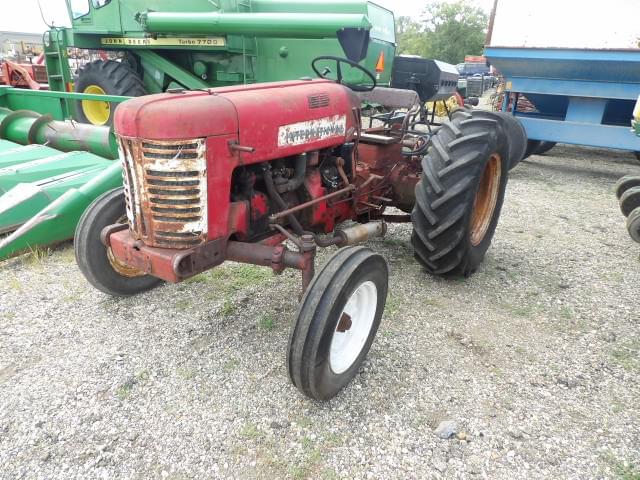 Image of International Harvester 350 Image 1