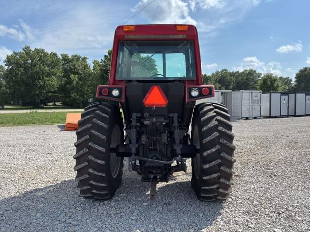 Image of International Harvester 3688 equipment image 4