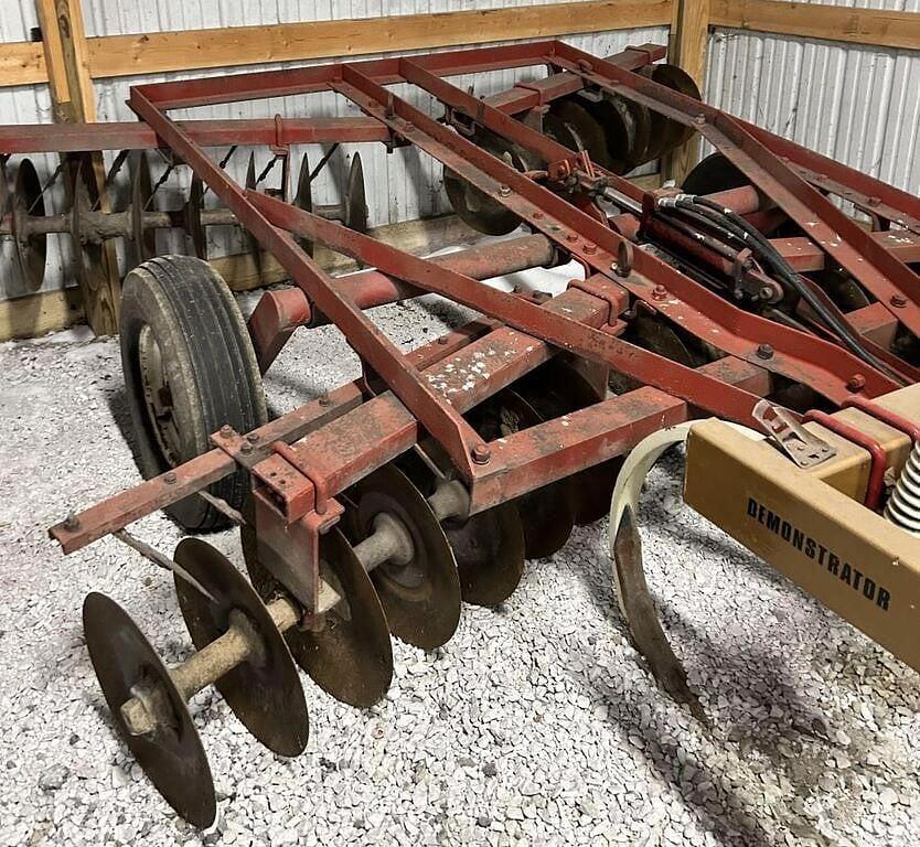 Image of International Harvester 37 Image 0