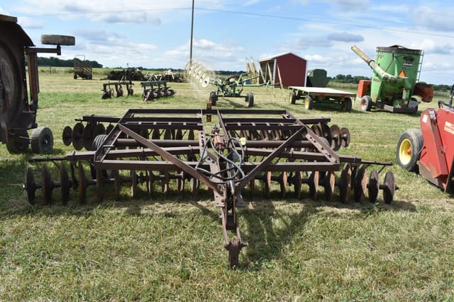 Image of International Harvester 37 equipment image 1