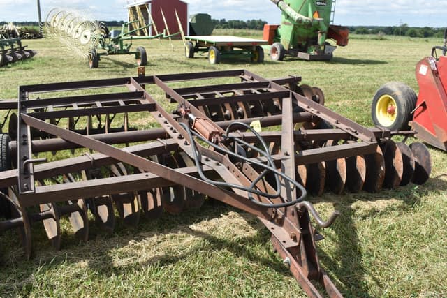 Image of International Harvester 37 equipment image 4