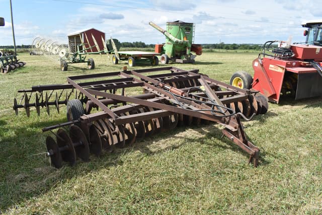Image of International Harvester 37 equipment image 2