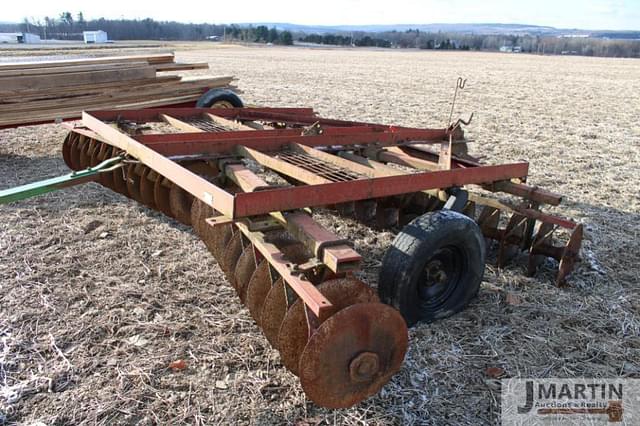 Image of International Harvester 370 equipment image 2