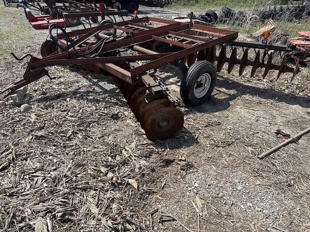 Image of International Harvester 370 equipment image 2