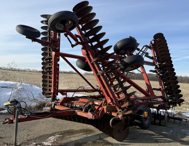 Image of International Harvester 3950 equipment image 2