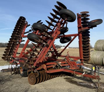 Main image International Harvester 3950