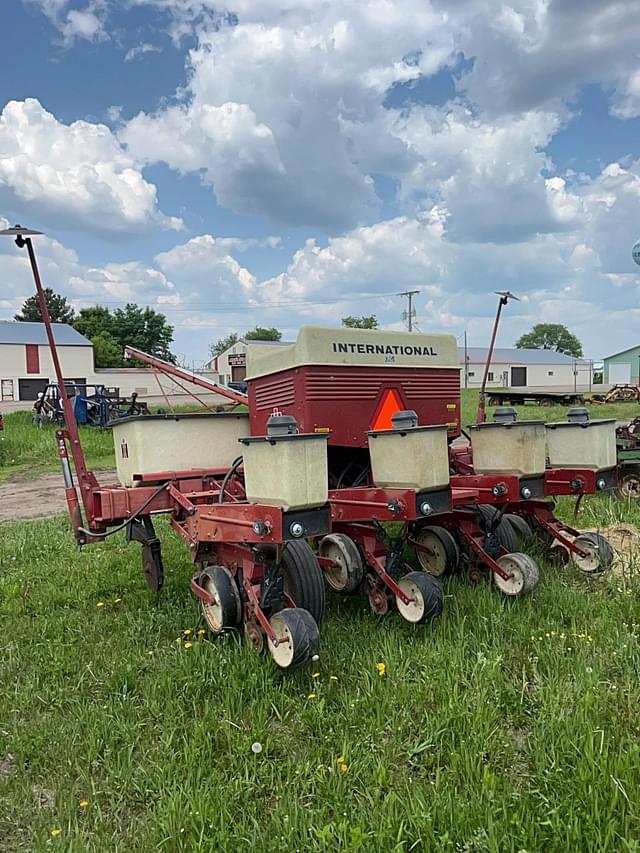 Image of International Harvester 800 Cyclo Air equipment image 3