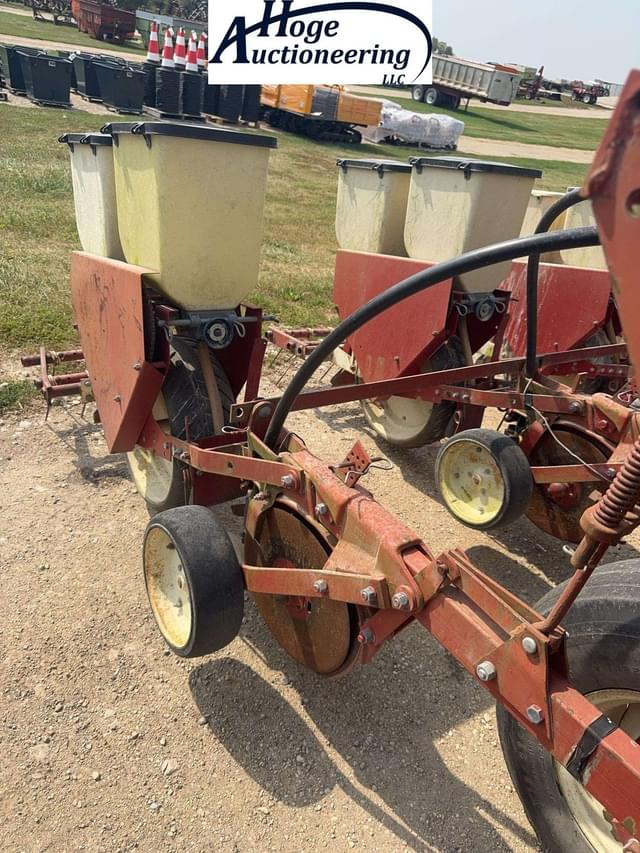 Image of International Harvester 400 Cyclo equipment image 3