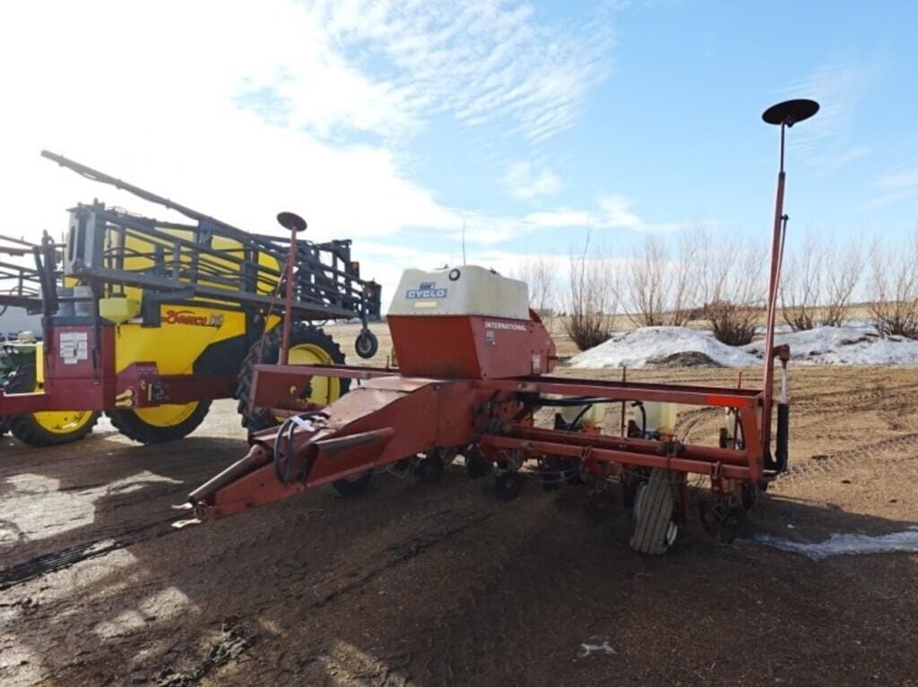 International Harvester 400 Cyclo Equipment Image0
