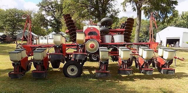 Image of International Harvester 400 equipment image 3