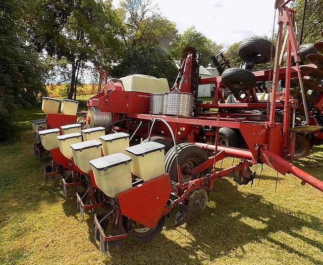 Image of International Harvester 400 equipment image 2