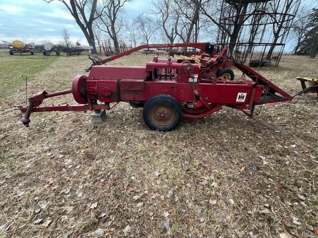 Image of International Harvester 430 equipment image 2