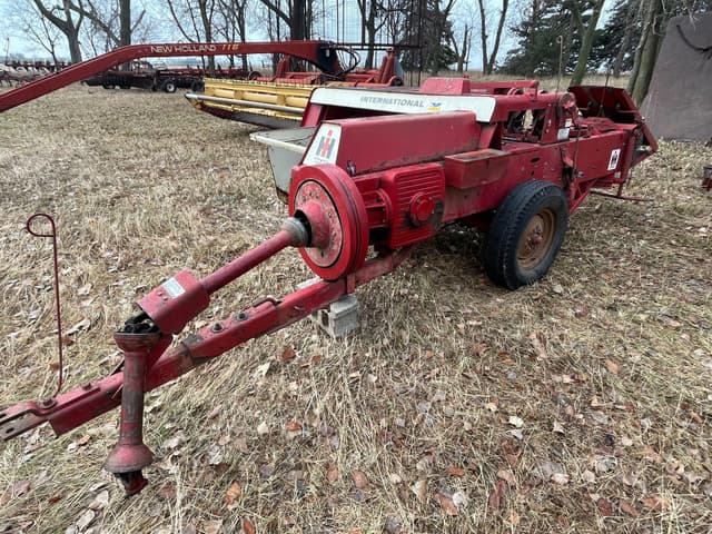 Image of International Harvester 430 equipment image 3