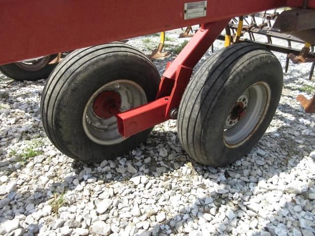 Image of International Harvester 4300 equipment image 1