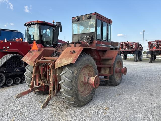 Image of International Harvester 4386 equipment image 1