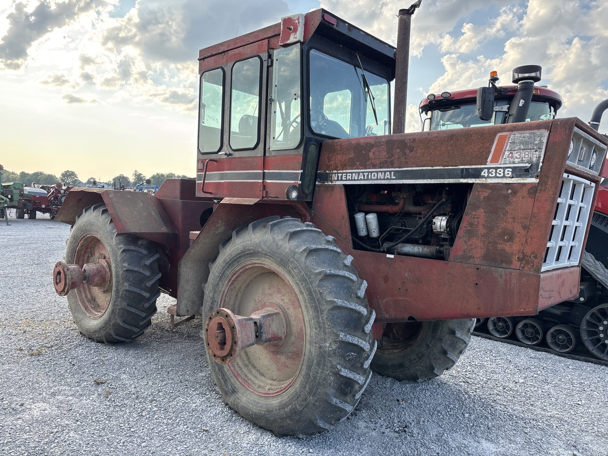 Main image International Harvester 4386