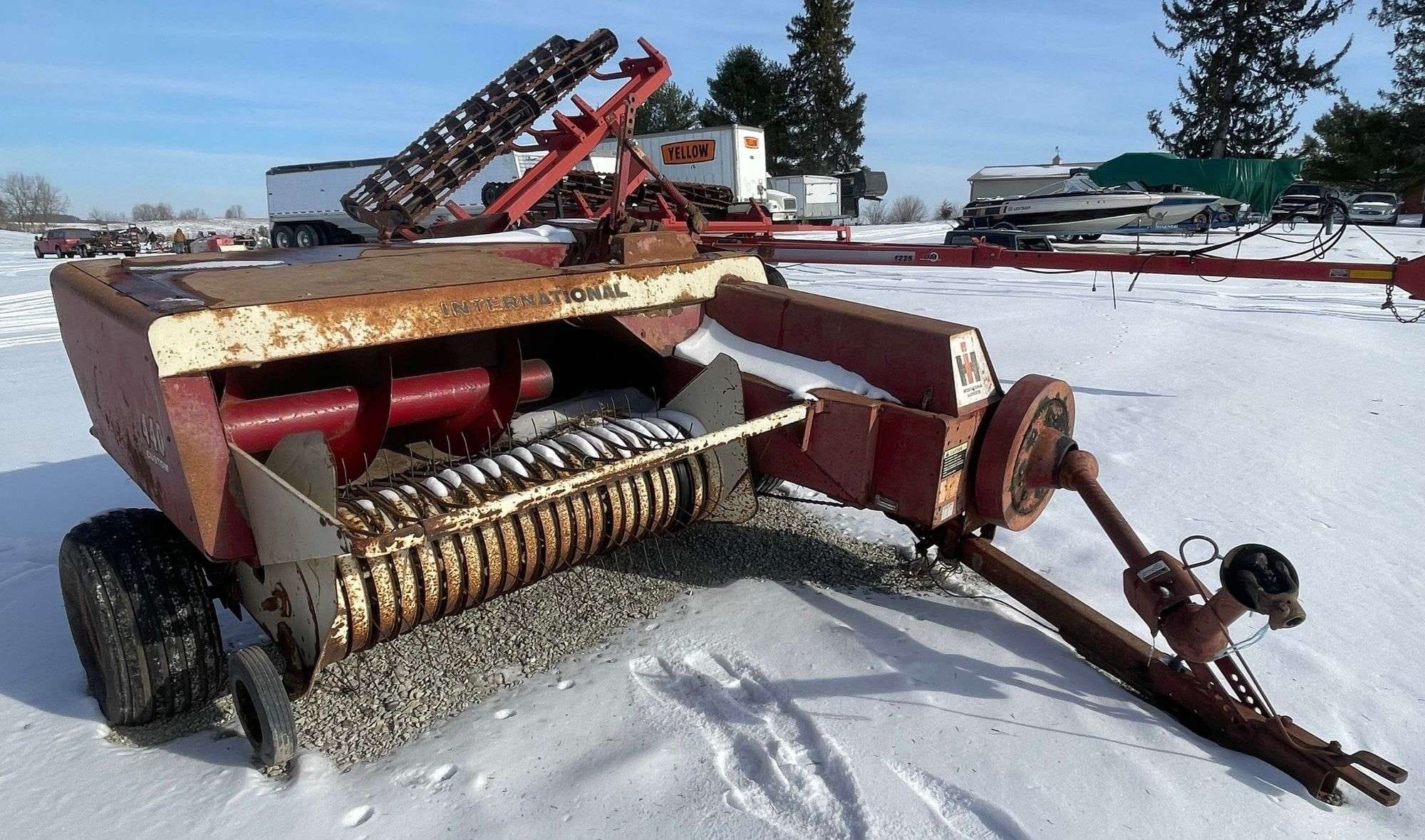 International Harvester 440 Equipment Image0