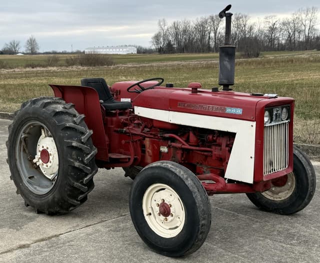 Image of International Harvester 444 equipment image 1