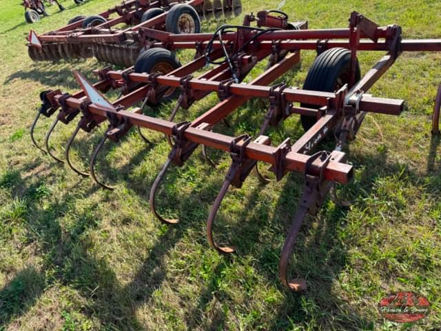 Image of International Harvester 45 equipment image 2