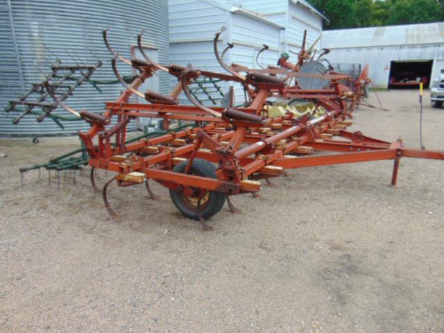 Image of International Harvester 45 equipment image 2
