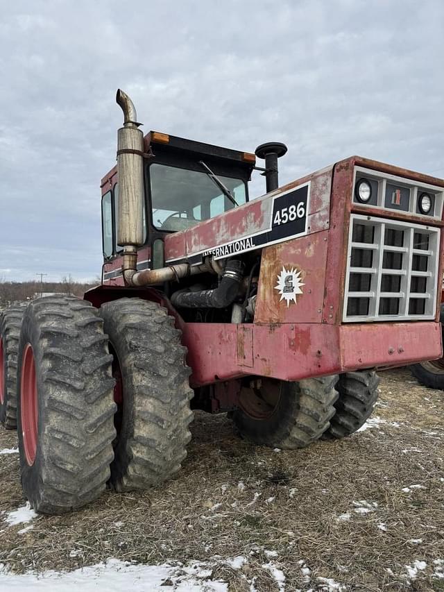 Image of International Harvester 4586 equipment image 4