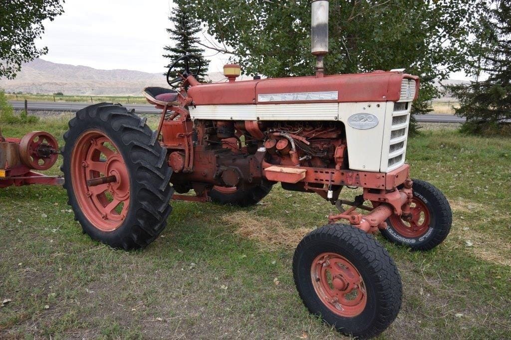 Main image International Harvester 460
