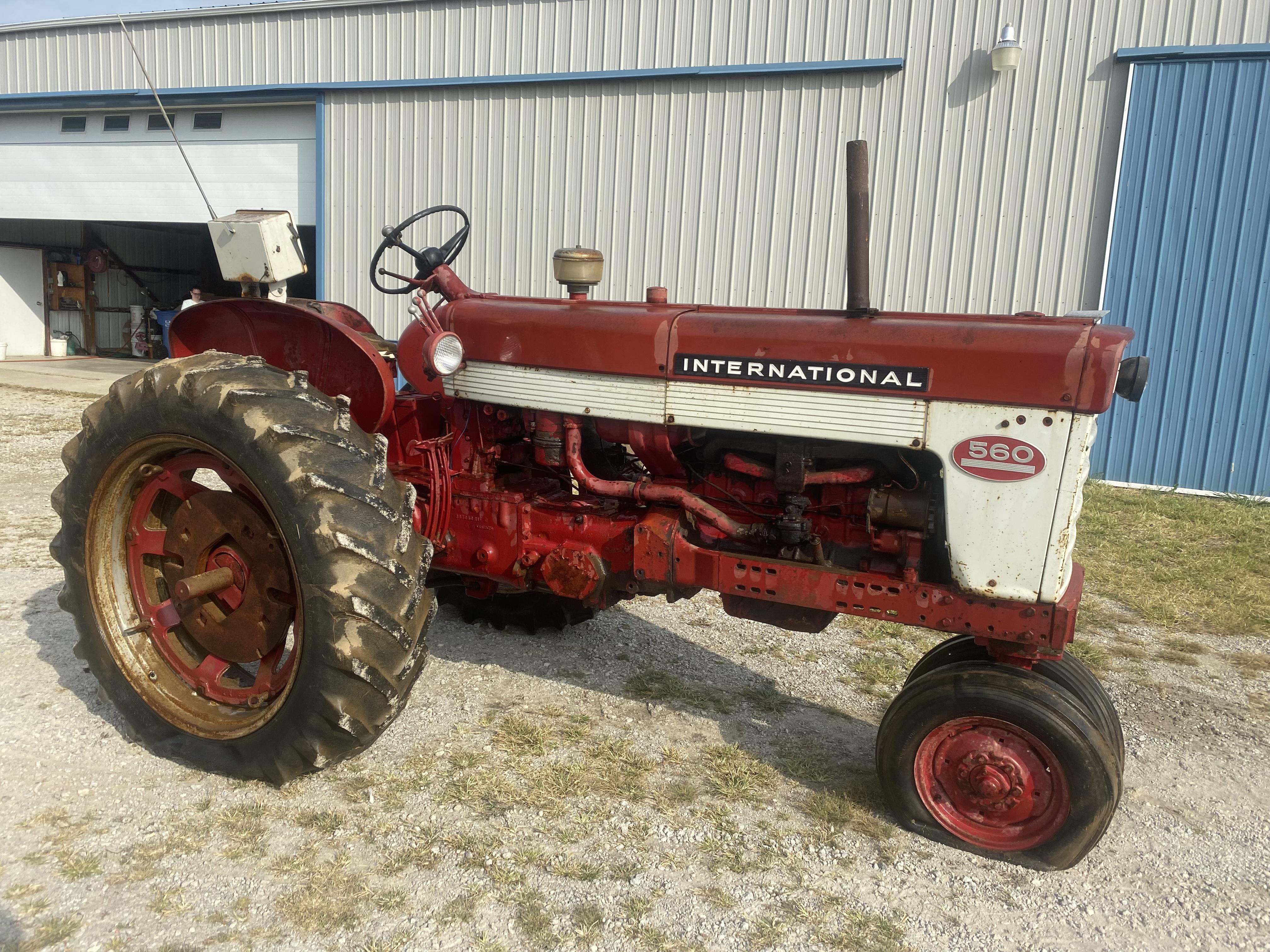 Main image International Harvester 460