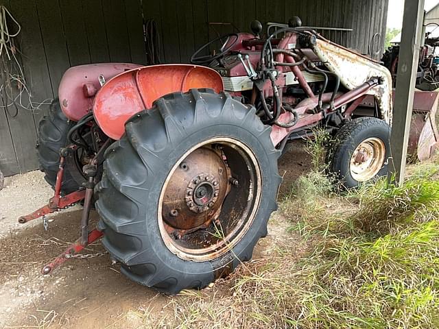 Image of International Harvester 460 equipment image 3