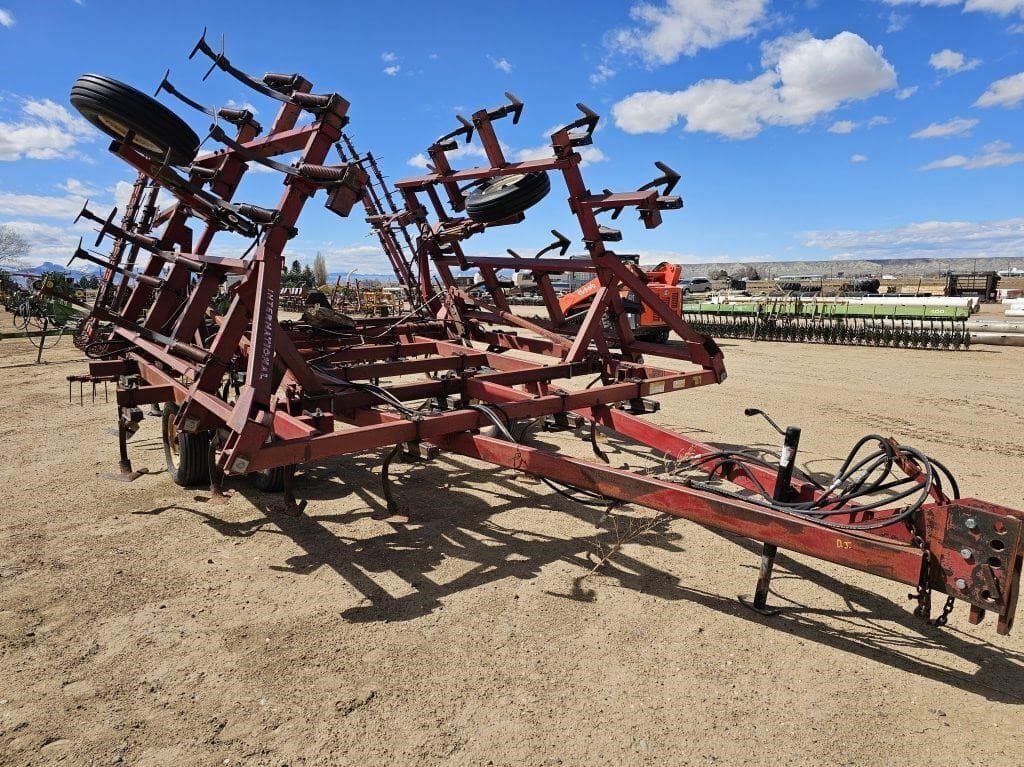 Image of International Harvester 4600 Image 1