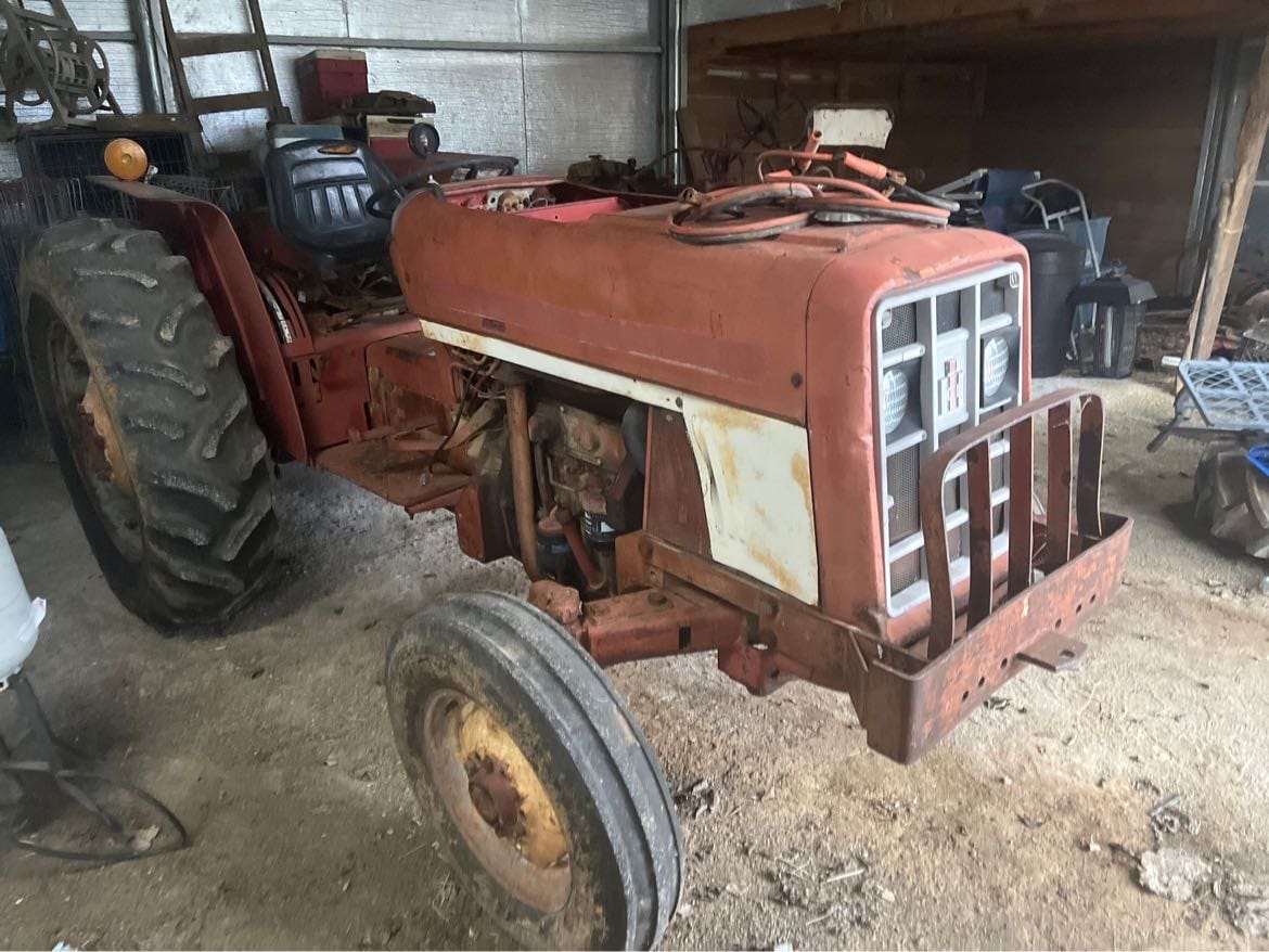 Main image International Harvester 464