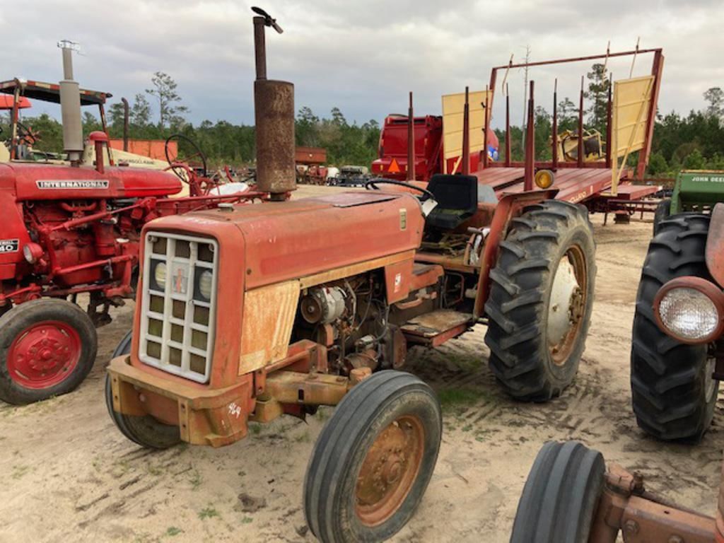 Main image International Harvester 464
