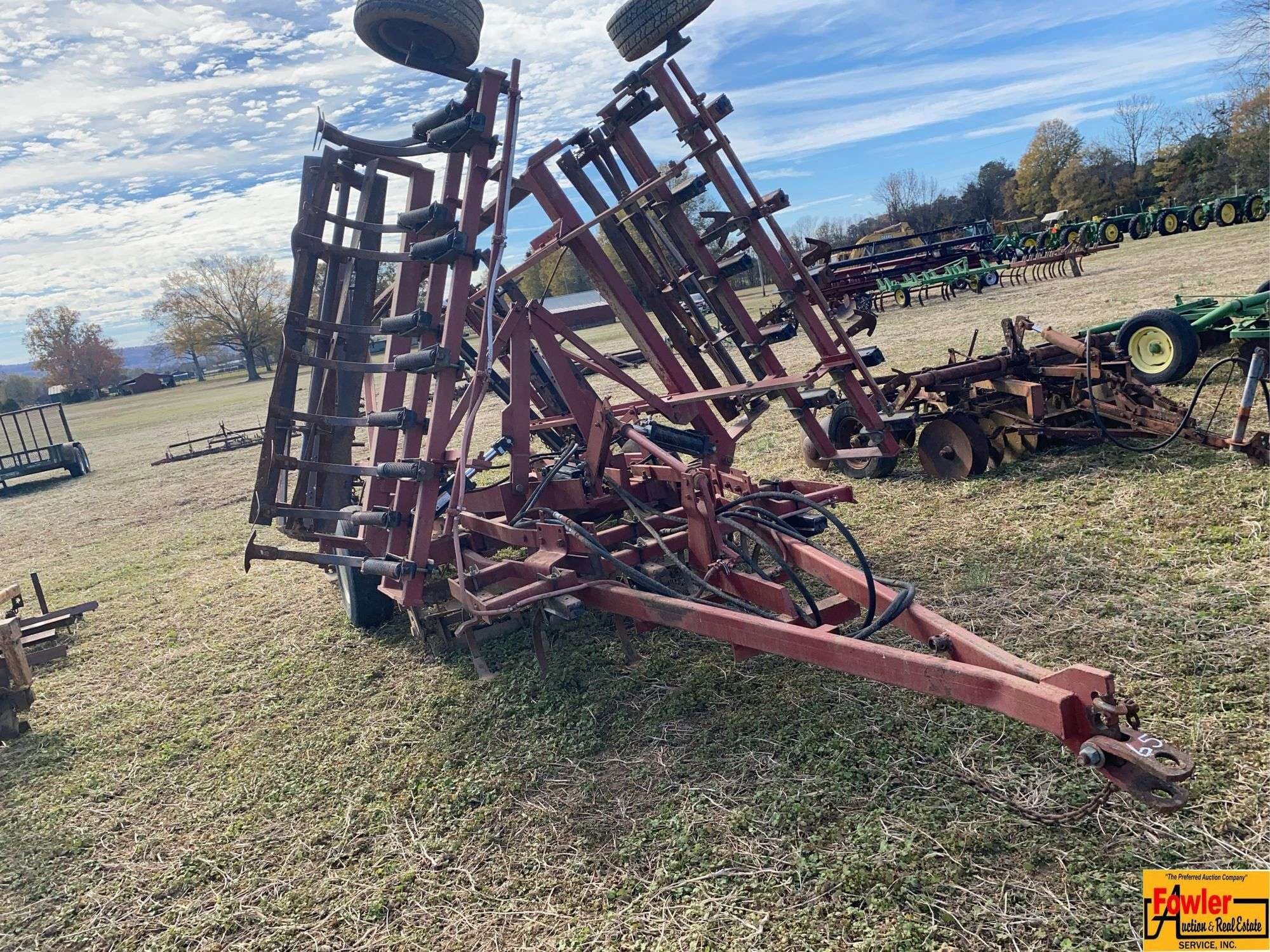 International Harvester 468 Equipment Image0