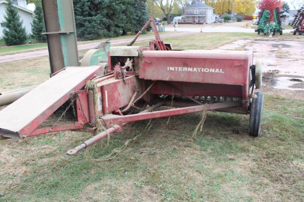 Image of International Harvester 47 Image 1
