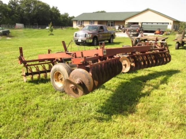Image of International Harvester 470 equipment image 3