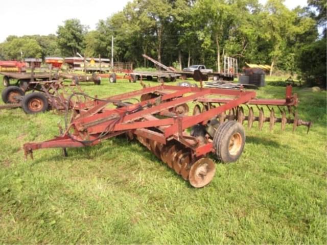 Image of International Harvester 470 equipment image 4