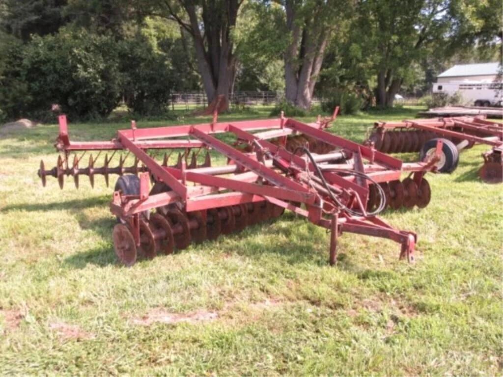 Image of International Harvester 470 Primary image