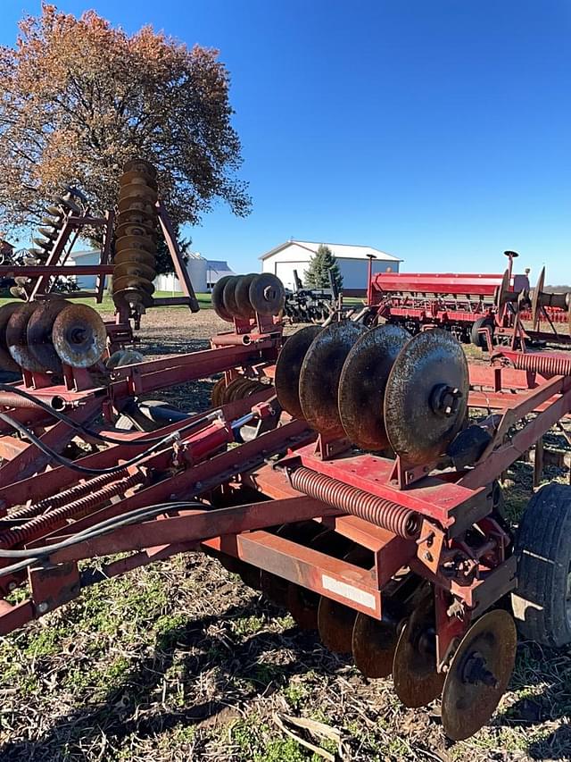 Image of International Harvester 470 equipment image 2