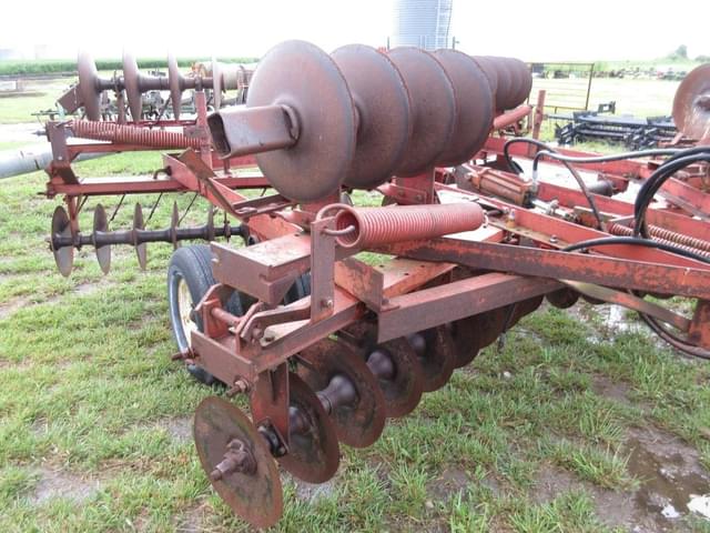 Image of International Harvester 470 equipment image 1