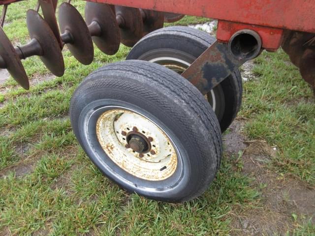 Image of International Harvester 470 equipment image 2