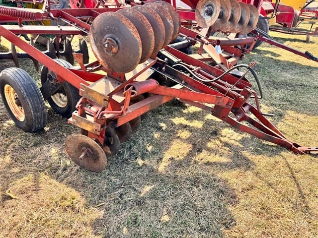 Image of International Harvester 470 equipment image 3