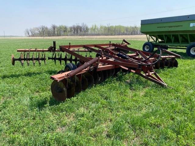 Image of International Harvester 470 equipment image 2